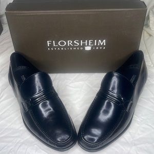 Florsheim Como Black Slip On Loafer. Size 11 1/2 D